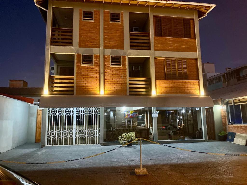 Milton Leite Suite Governador Celso Ramos Esterno foto